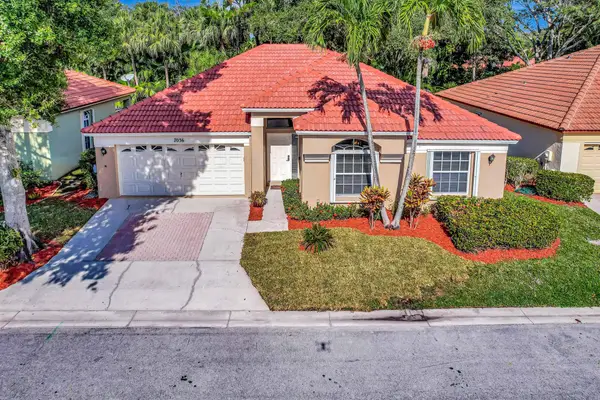 7036 Galleon Cove, Riviera Beach, FL 33418