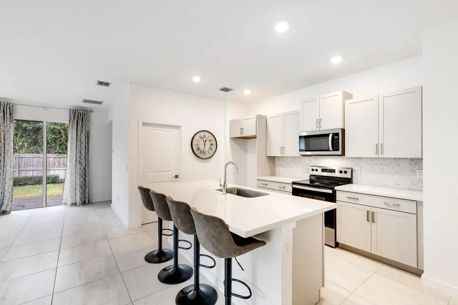 2444 Timber Forest Drive, West Palm Beach, FL 33415 - Image #3