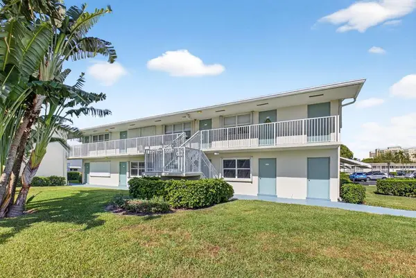 480 Horizons W #212, Boynton Beach, FL 33435