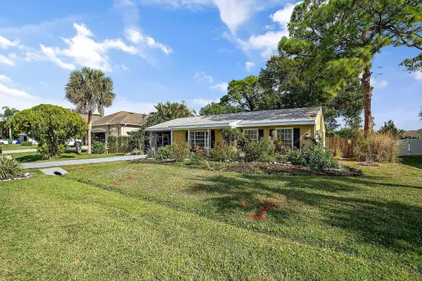 481 Warren Street, Sebastian, FL 32958