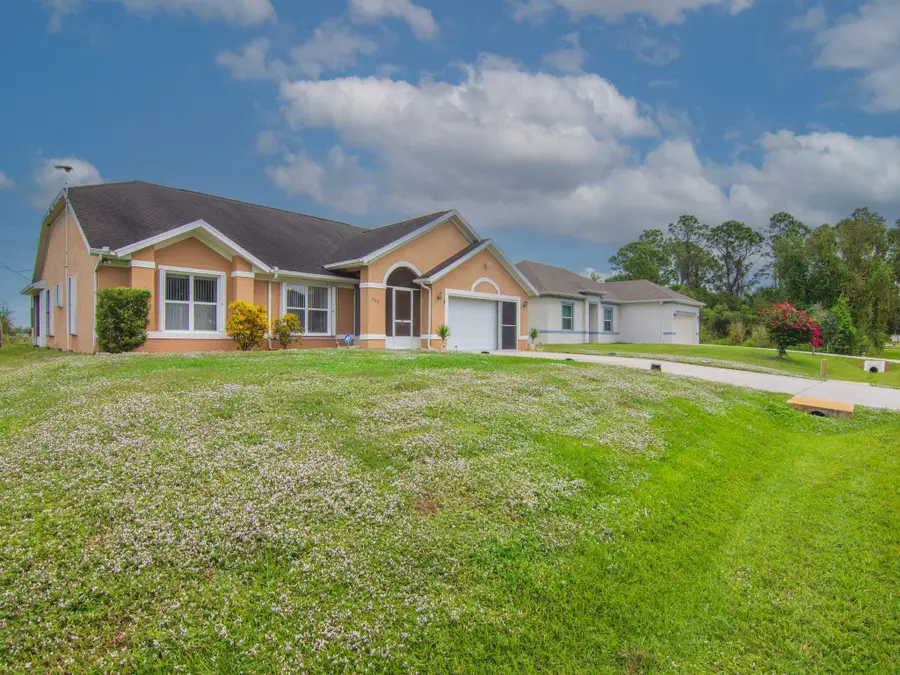 992 Seneca Avenue, Sebastian, FL 32958 - Image #3