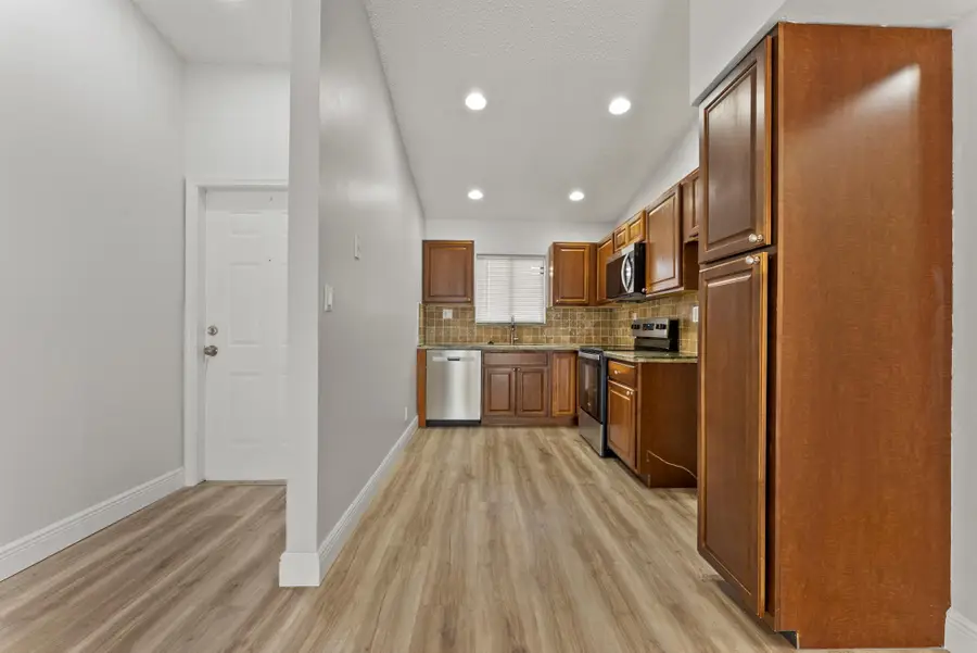 2900 Olivewood Terrace #201, Boca Raton, FL 33431 - Image #3