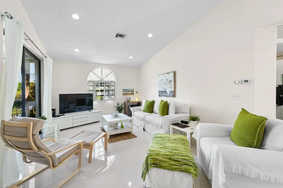 5415 Verona Drive #O, Boynton Beach, FL 33437 - Image #2