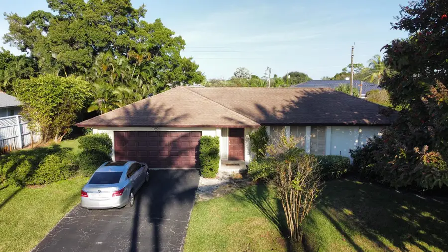220 River Drive, Tequesta, FL 33469 - Image #2