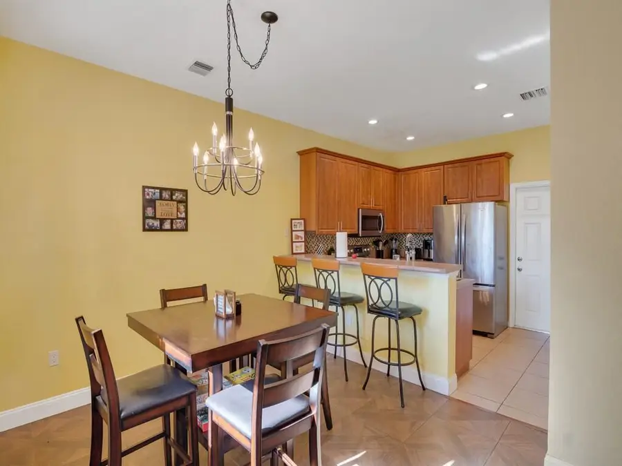 2529 Stockbridge Square Sw, Vero Beach, FL 32962 - Image #2