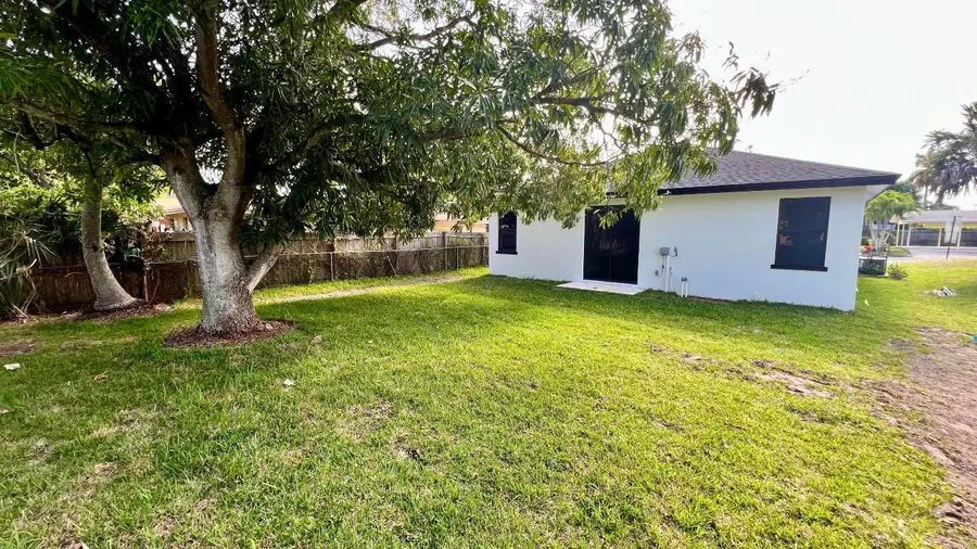 1580 W 32nd Street, Riviera Beach, FL 33404 - Image #3