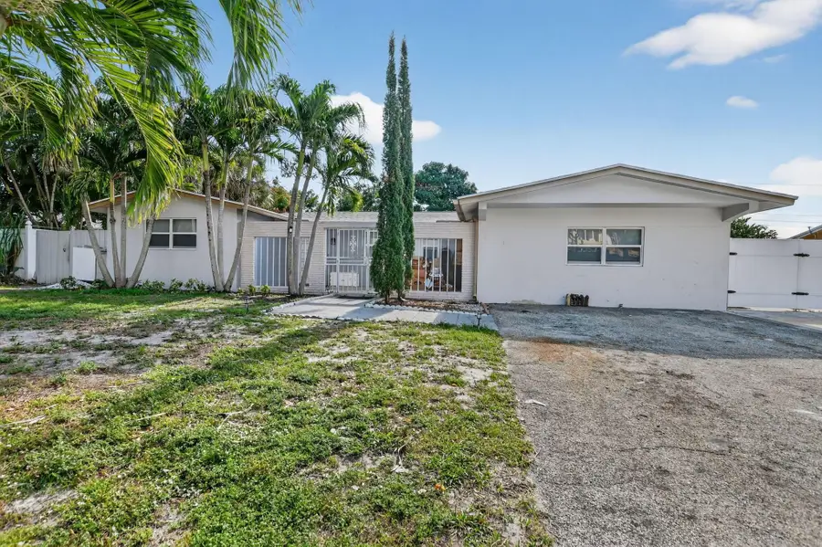 256 SW 11th Place, Boca Raton, FL 33432 - Image #2
