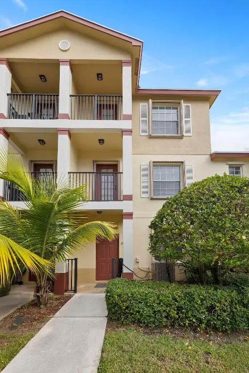 1901 SE High Springs Drive, Port St Lucie, FL 34952