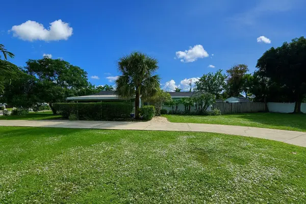 2530 Myrica Road, West Palm Beach, FL 33406