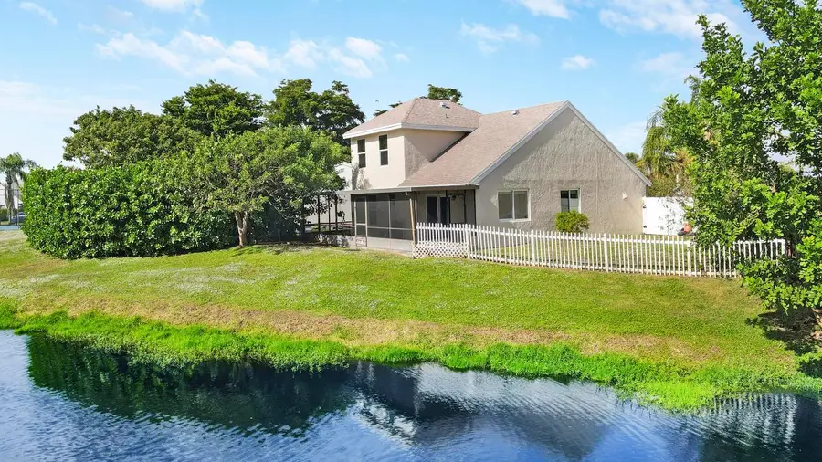 41 Tara Lakes Drive E, Boynton Beach, FL 33436 - Image #2