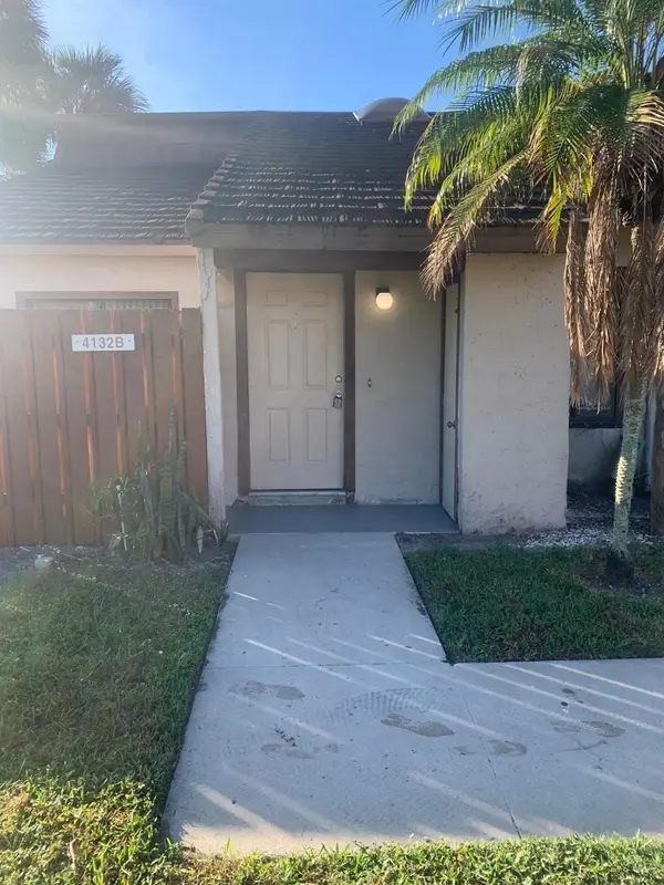 4132 Palm Bay Circle #B, West Palm Beach, FL 33406