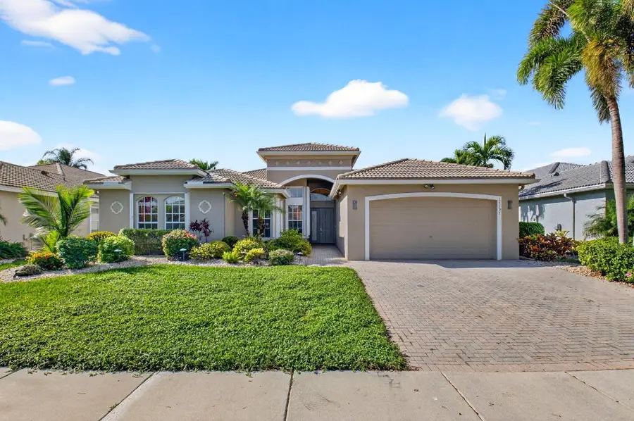 13197 Alhambra Lake Circle, Delray Beach, FL 33446 - Image #2