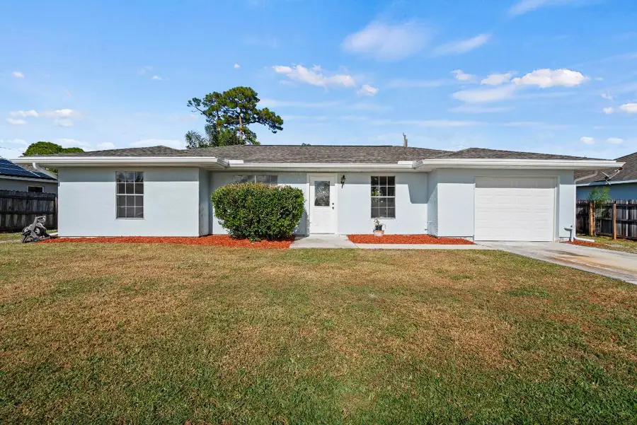 433 SE Seahouse Drive, Port Saint Lucie, FL 34983 - Image #2
