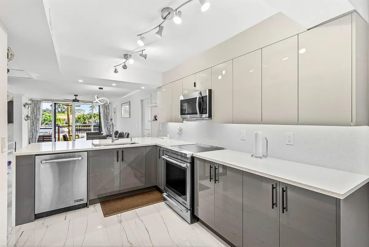 18 Royal Palm Way #109, Boca Raton, FL 33432 - Image #1