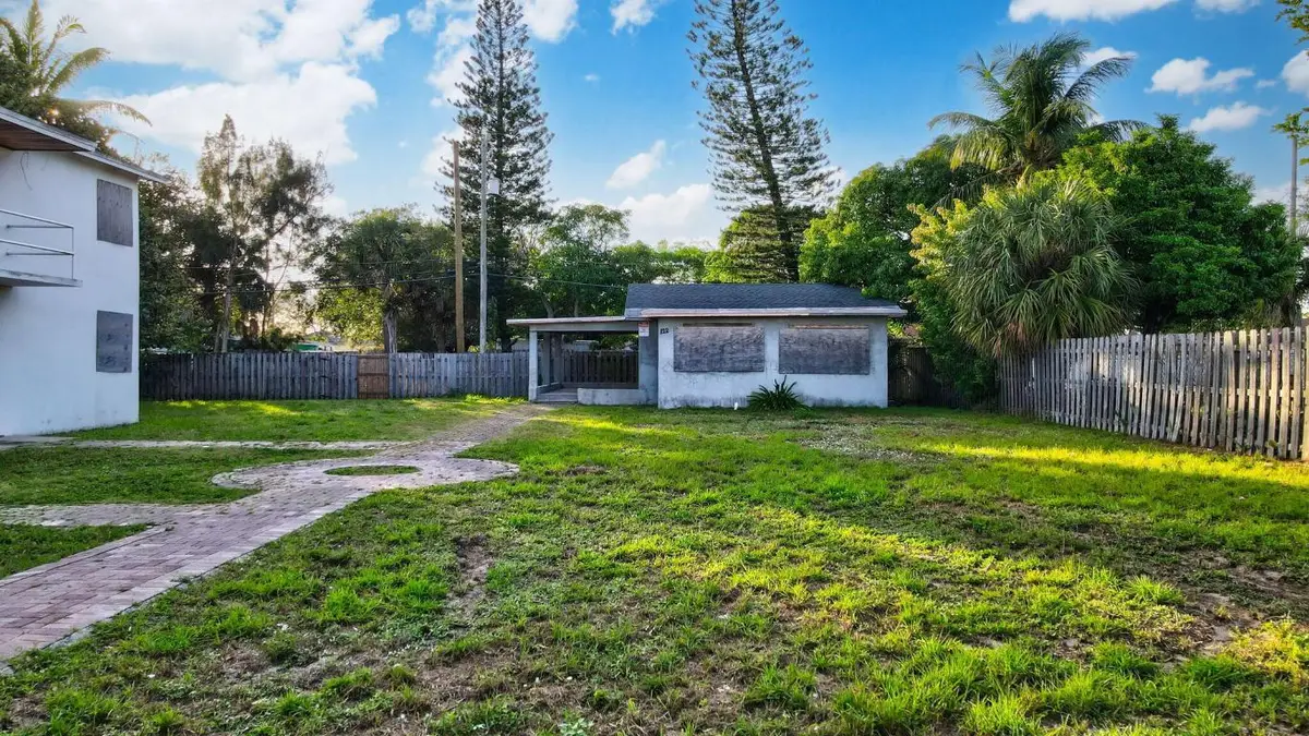 122 SW 8th Avenue, Delray Beach, FL 33444 - Image #1