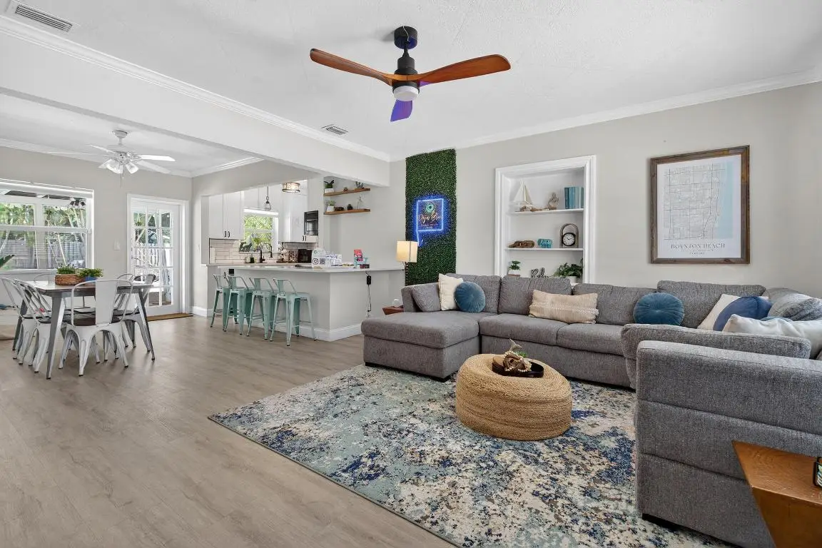 111 SW 3rd Court, Boynton Beach, FL 33435 - Image #1