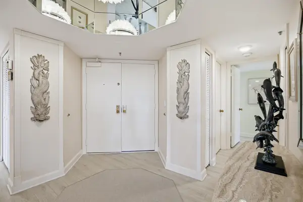 50 Beach Road #203, Tequesta, FL 33469