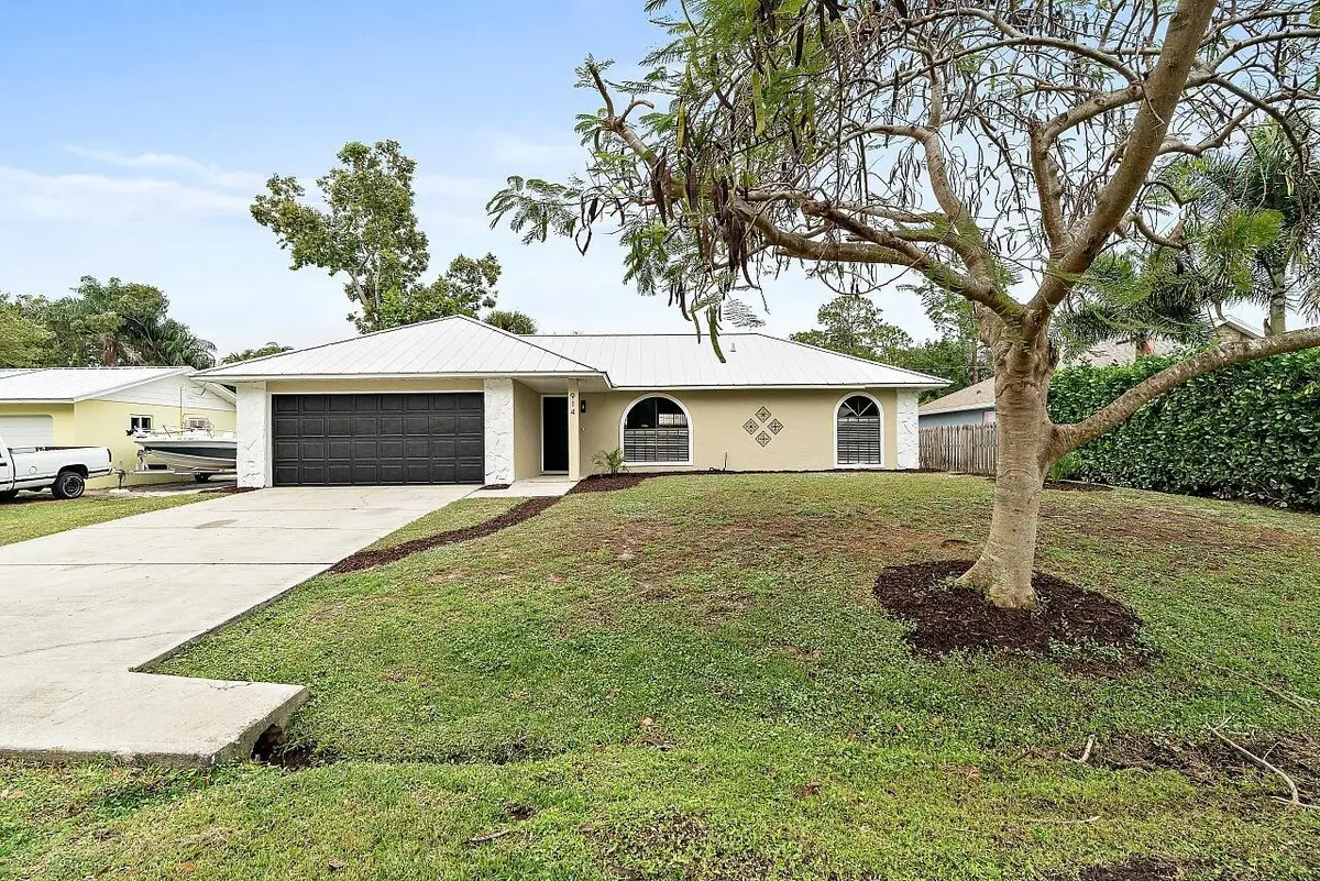 914 Devon Avenue, Sebastian, FL 32958 - Image #1