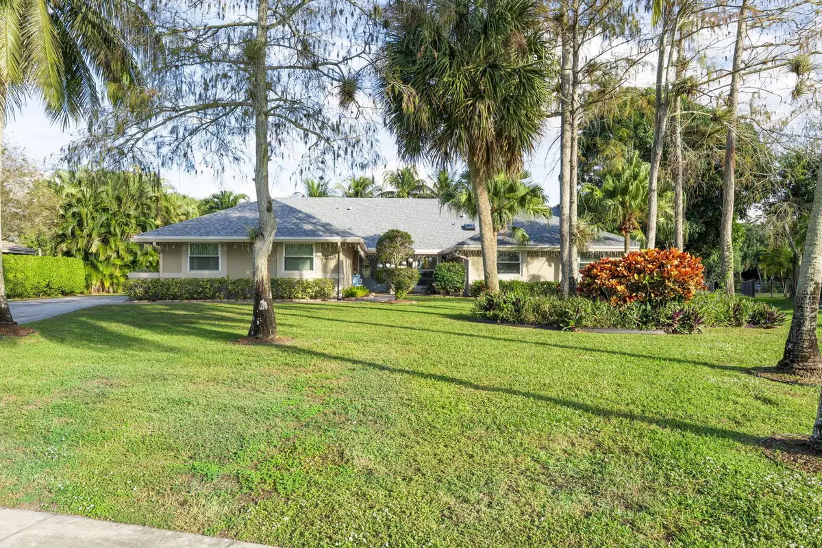 15270 Meadow Wood Drive, Wellington, FL 33414 - Image #1