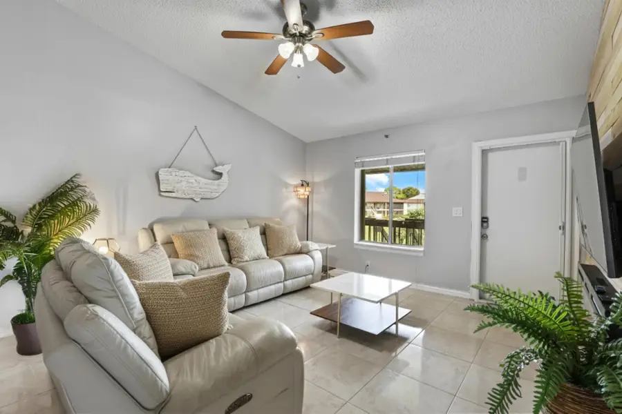 6271 Chasewood Drive #G, Jupiter, FL 33458 - Image #3