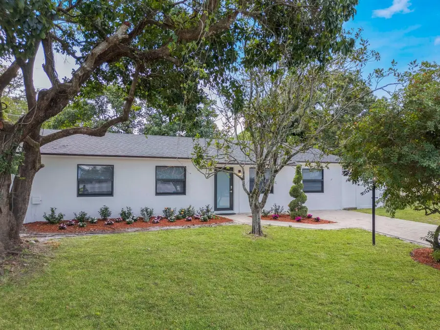 992 Mohican Boulevard, Jupiter, FL 33458 - Image #3