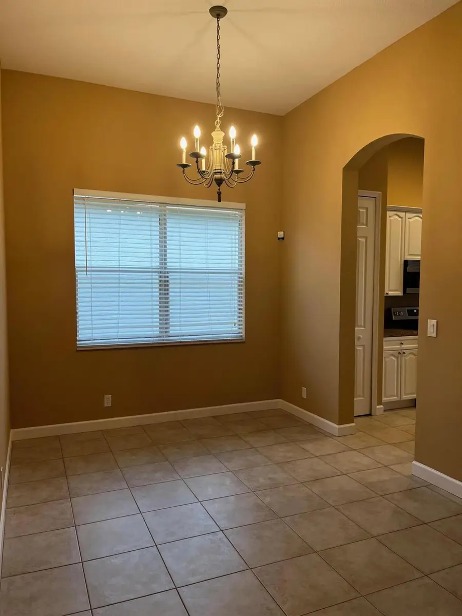 331 NW Somerset Circle, Port Saint Lucie, FL 34983 - Image #2