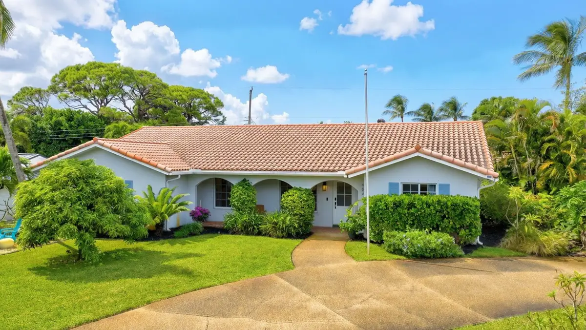 903 SW 28th Avenue, Boynton Beach, FL 33435 - Image #1