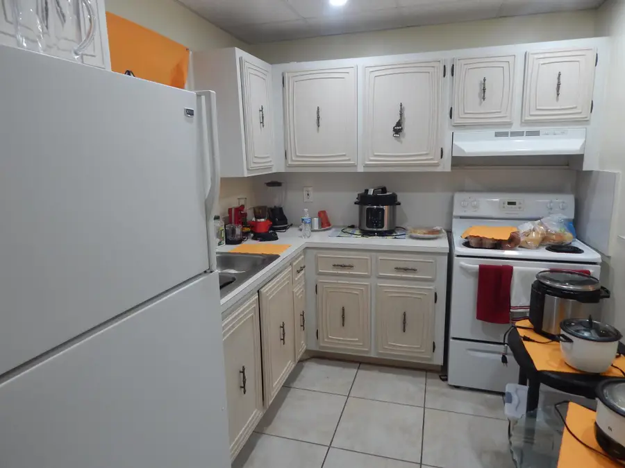 225 Bonnie Boulevard #204, Palm Springs, FL 33461 - Image #3