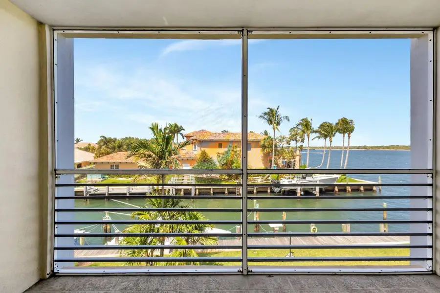 105 Paradise Harbour Boulevard #307, North Palm Beach, FL 33408 - Image #2