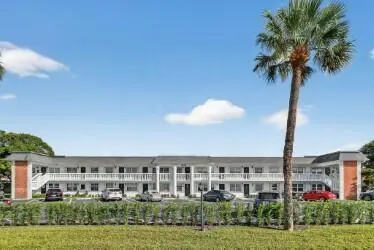 10000 Meridian Way N #15, Palm Beach Gardens, FL 33410