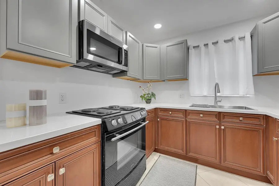 5043 Cresthaven Boulevard #F, West Palm Beach, FL 33415 - Image #3