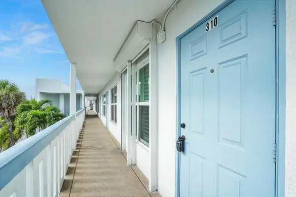 310 Wellington M #310, West Palm Beach, FL 33417