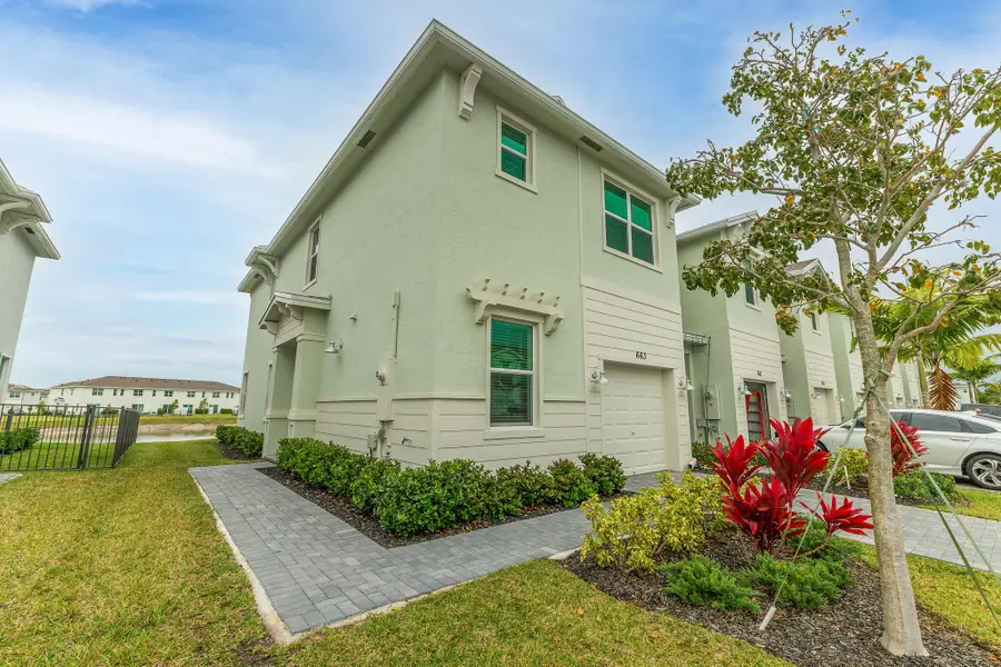 663 SE Lake Falls Street, Port Saint Lucie, FL 34984 - Image #3