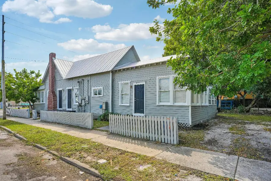 301 S 7th S Street, Fort Pierce, FL 34950 - Image #3
