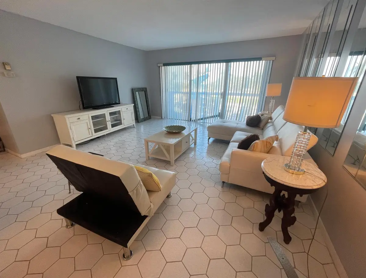 2600 N Flagler Drive #301, West Palm Beach, FL 33407 - Image #1