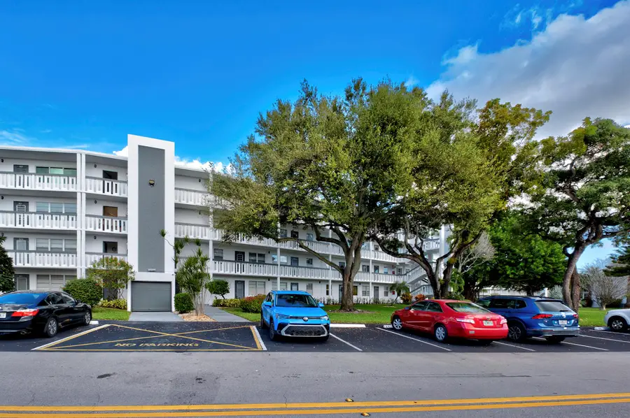 3076 Newport Q #3076, Deerfield Beach, FL 33442 - Image #2