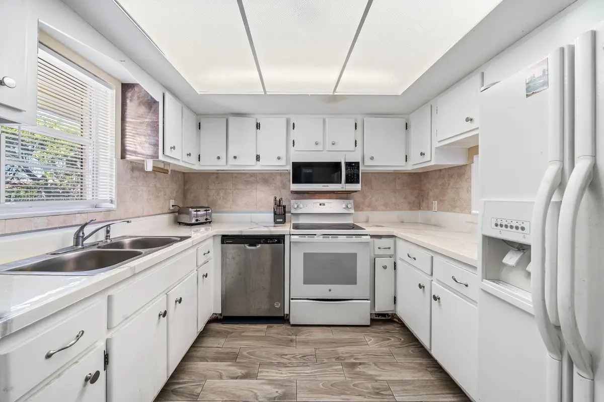 419 S Us Highway 1 #E201, North Palm Beach, FL 33408 - Image #1