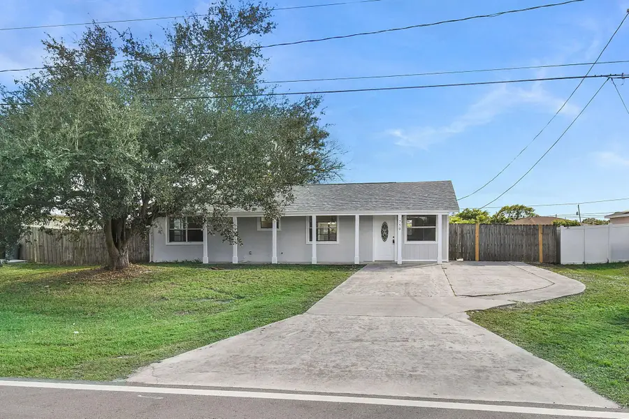 750 SW Lakehurst Drive, Port Saint Lucie, FL 34983 - Image #2