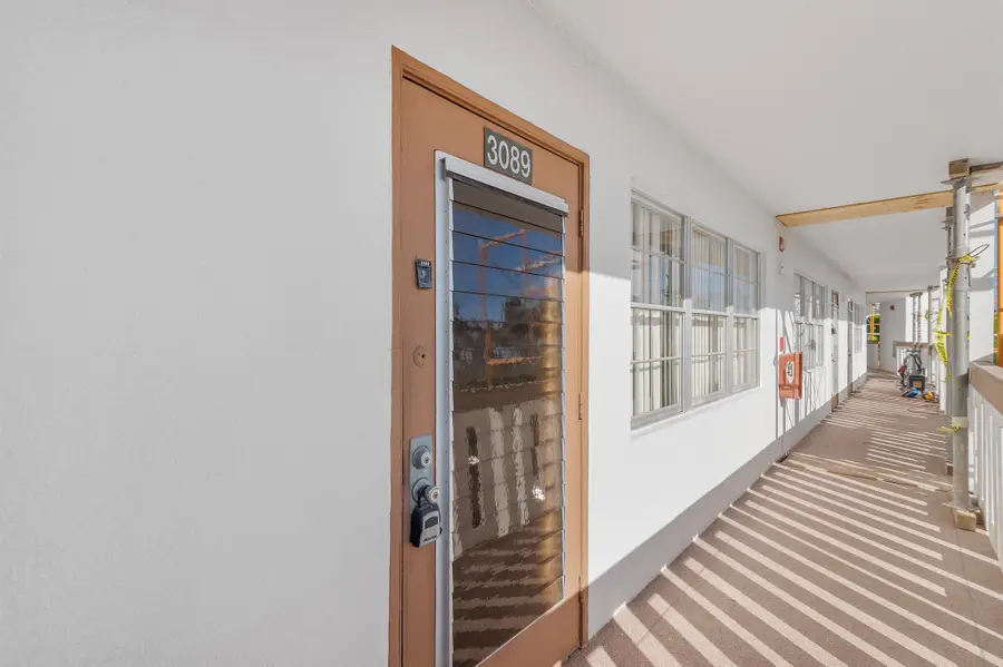 3089 Cornwall #E, Boca Raton, FL 33434 - Image #3