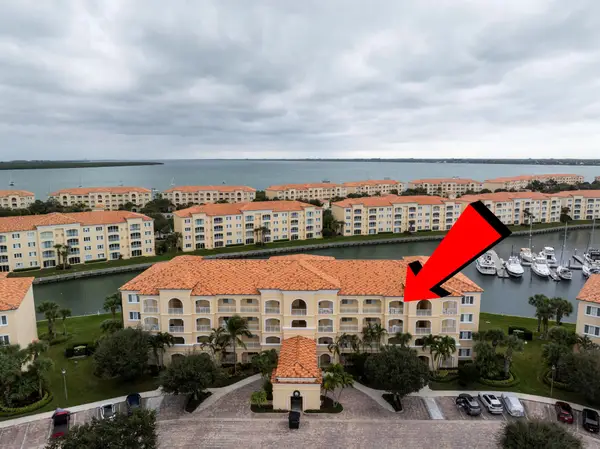 8 Harbour Isle Drive E #5, Fort Pierce, FL 34949