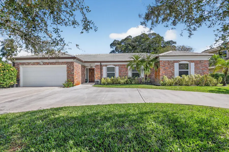 224 Orange Tree Drive, Atlantis, FL 33462 - Image #2
