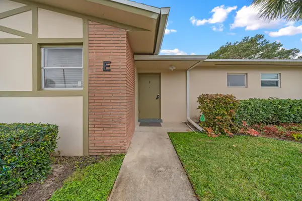2590 Barkley Drive E #E, West Palm Beach, FL 33415