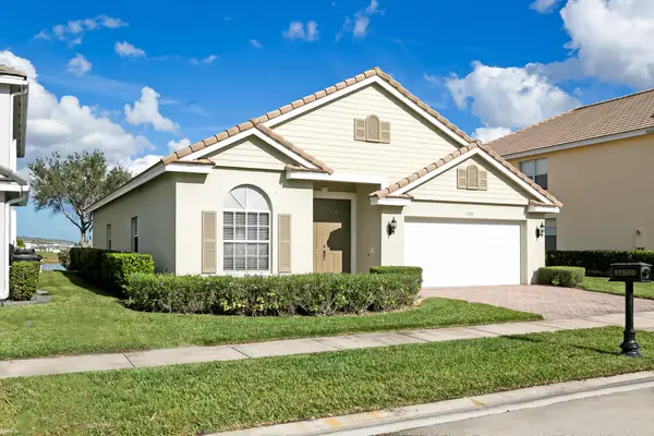 11500 SW Glengarry Court, Port St Lucie, FL 34987