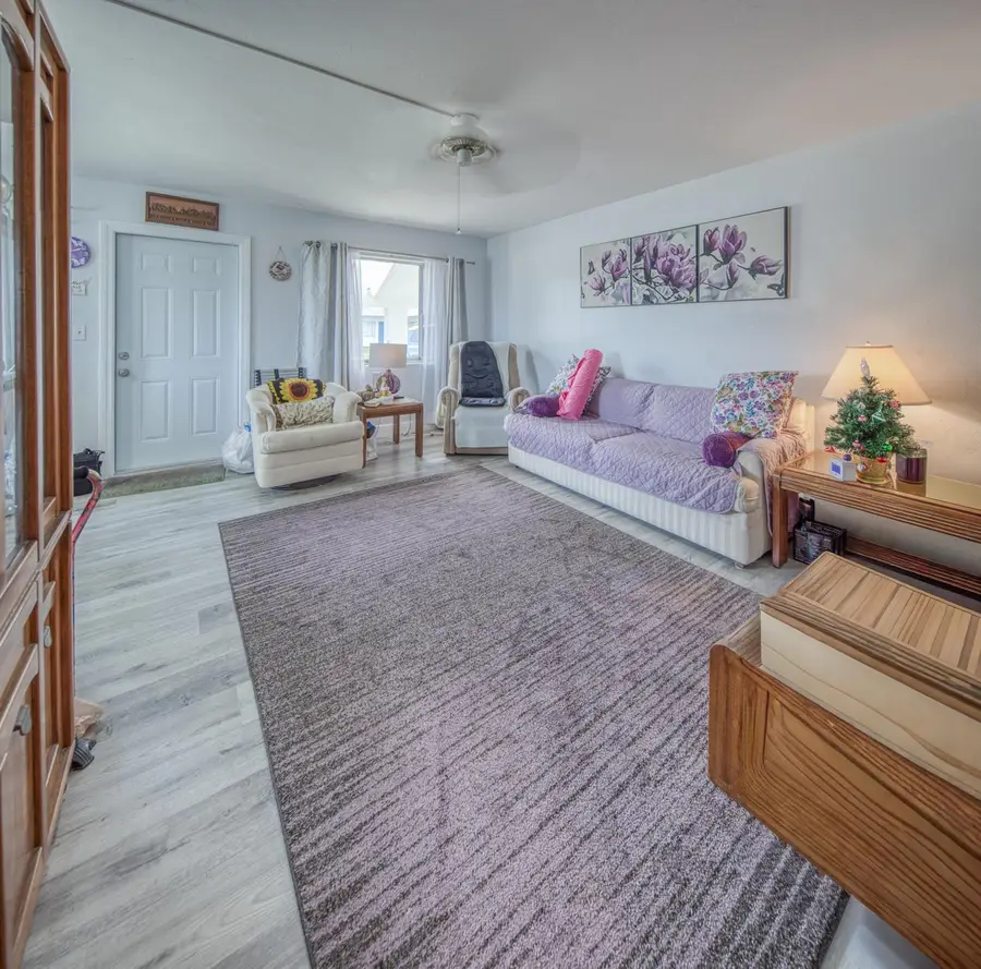 2004 Lake Osborne Drive #1, Lake Worth Beach, FL 33461 - Image #3