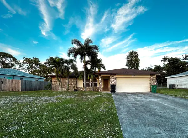 1941 SE Aires Lane, Port St Lucie, FL 34984