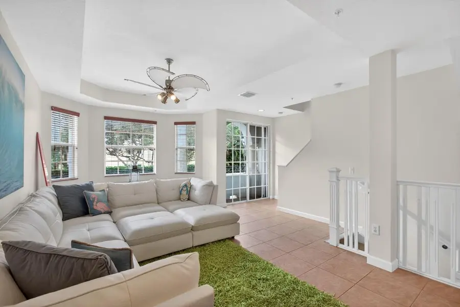 11778 Valencia Gardens Avenue, Palm Beach Gardens, FL 33410 - Image #3