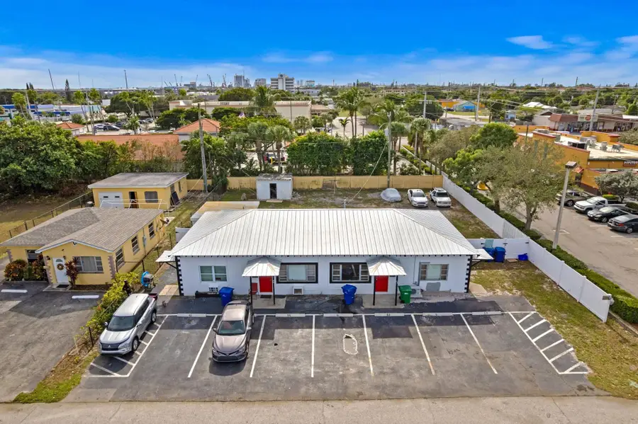 49 W 27th Street, Riviera Beach, FL 33404 - Image #3