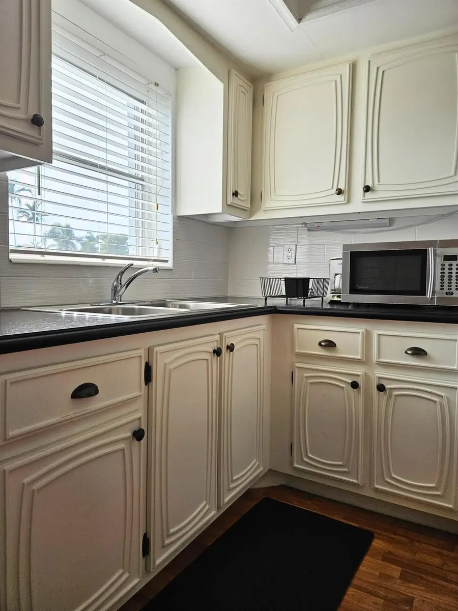 2572 E Emory Drive E #I, West Palm Beach, FL 33415 - Image #3