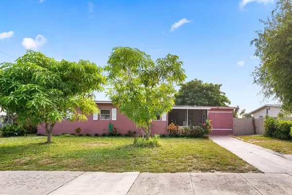 1408 W Broome Street, Lantana, FL 33462