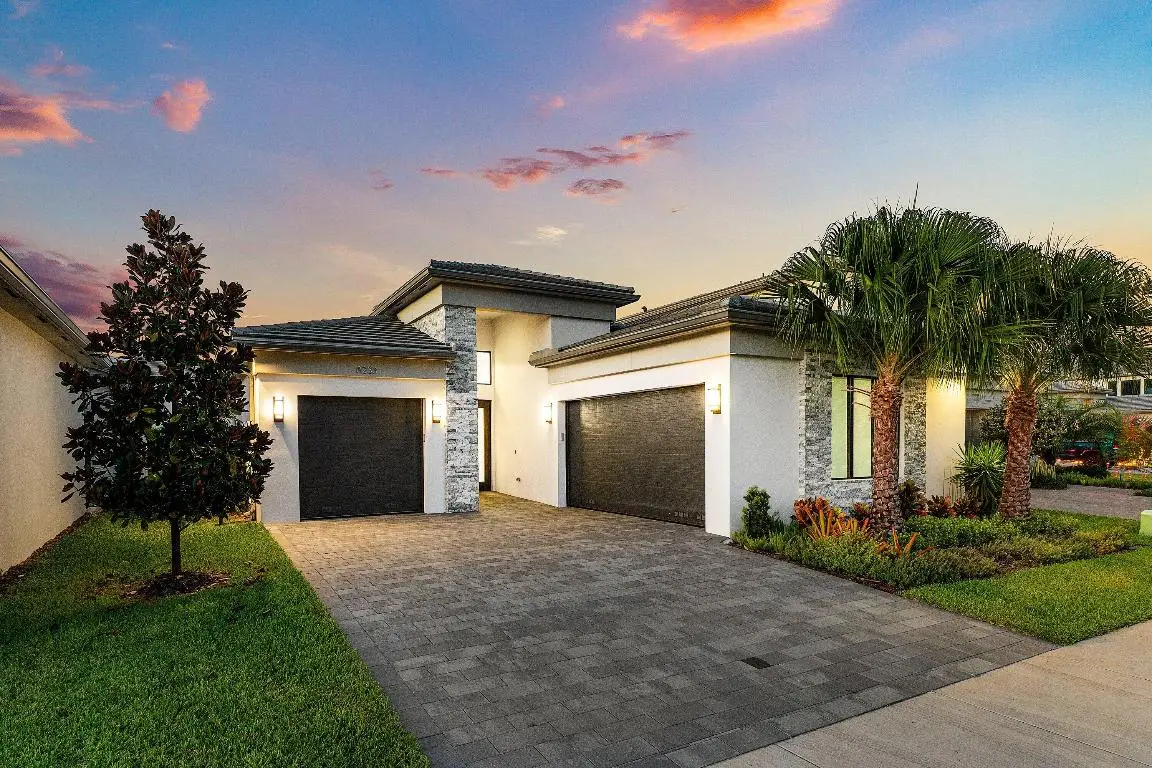 8233 Essex Country Club Drive, Boca Raton, FL 33434 - Image #1